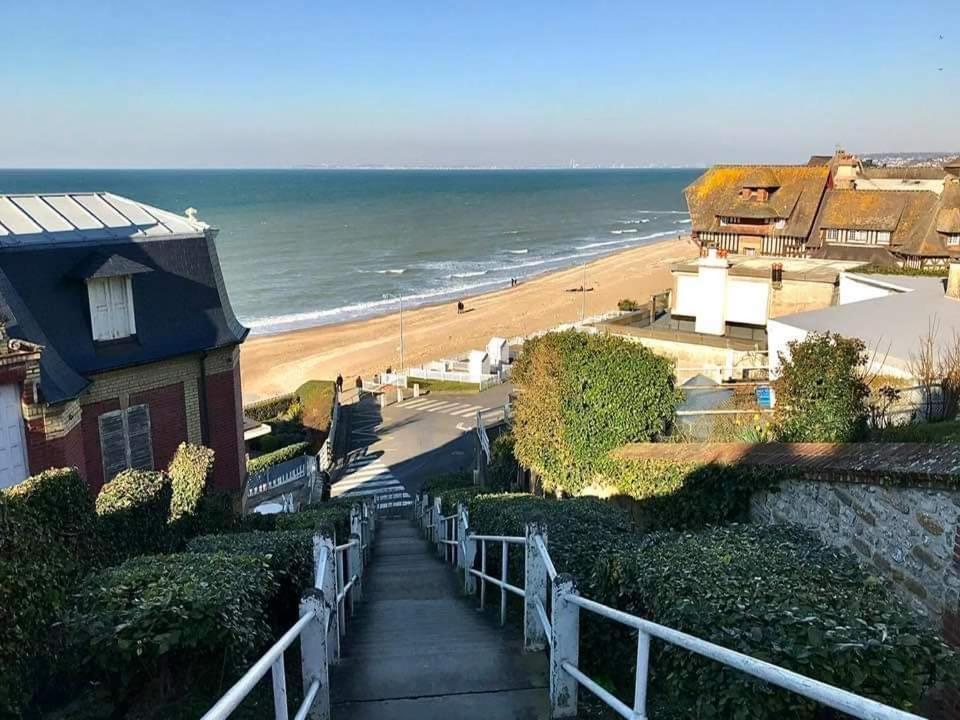 2 chambres, 50m centre ville plage, terrasse wifi Villers-sur-Mer Extérieur photo